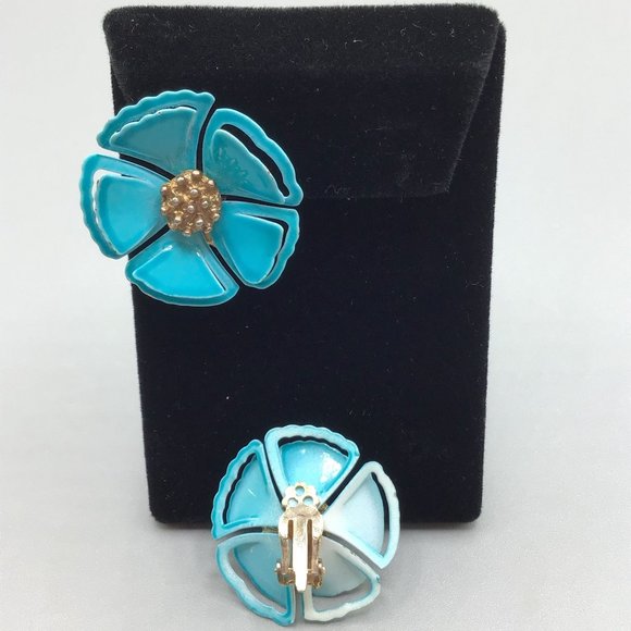 Teal Blue Enamel Flowers Earrings Clip On Flower Power 70s Fun Colorful Jewelry - Picture 7 of 9